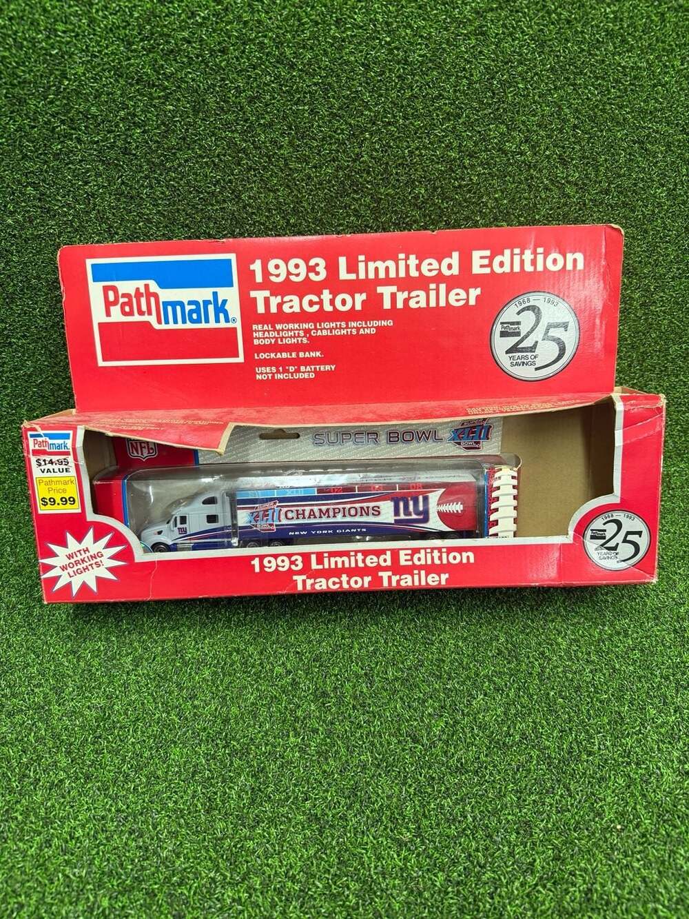 New York Giants Super Bowl XLII Champions Limited Edition Tractor Trailer Diecas